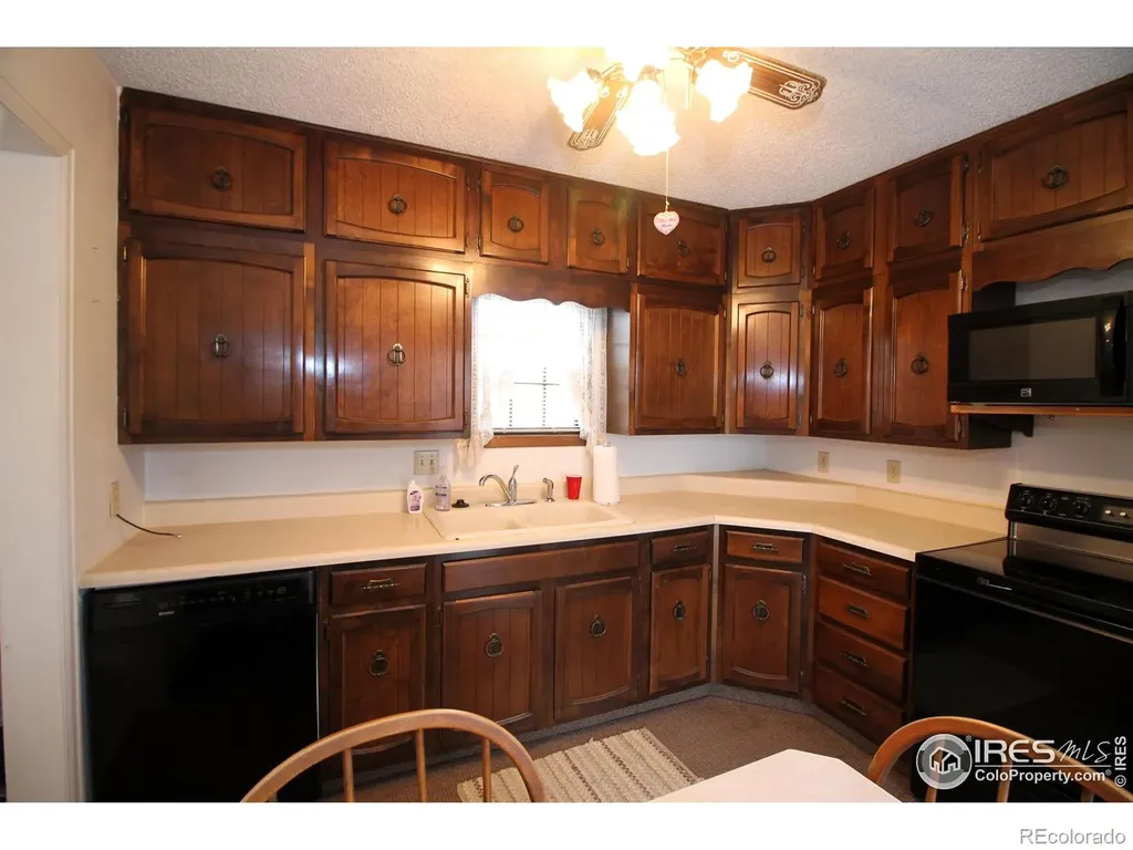 530 Taylor Street Sterling CO 80751