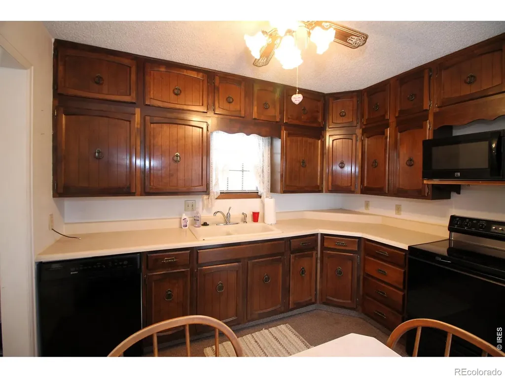 530 Taylor Street Sterling CO 80751