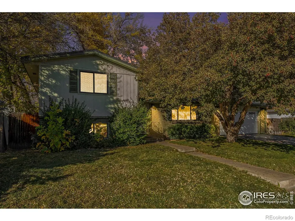 11921 W 70th Place Arvada CO 80004