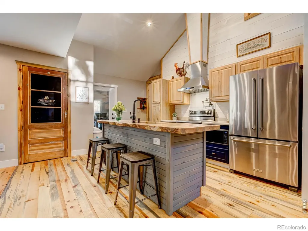972 Aspen Drive Lyons CO 80540