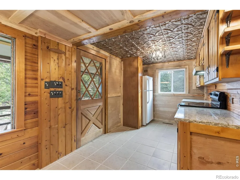 124 Big Pine Lane Drake CO 80515