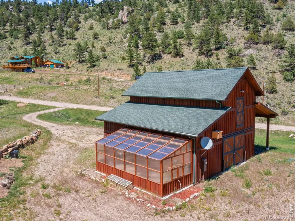 957 Dunraven Glade Road Glen Haven CO 80532