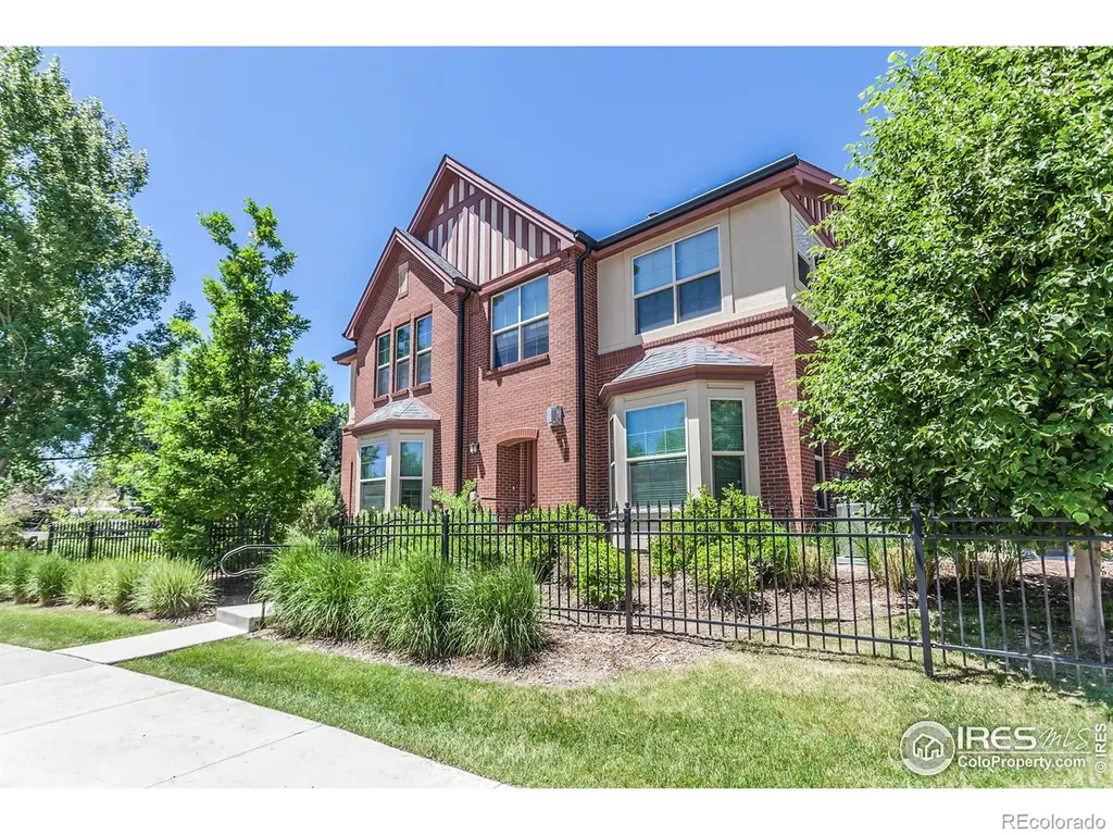 1379 Charles Drive Longmont CO 80503