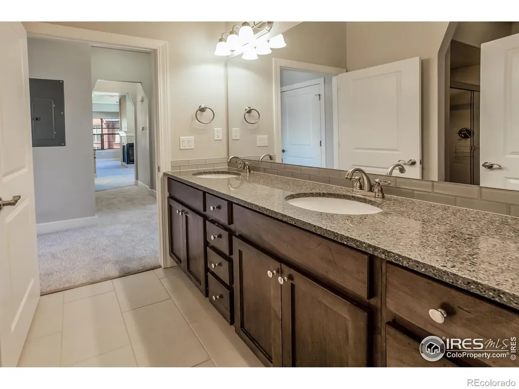 1379 Charles Drive Longmont CO 80503