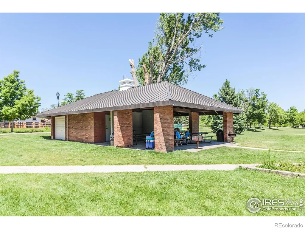 1379 Charles Drive Longmont CO 80503