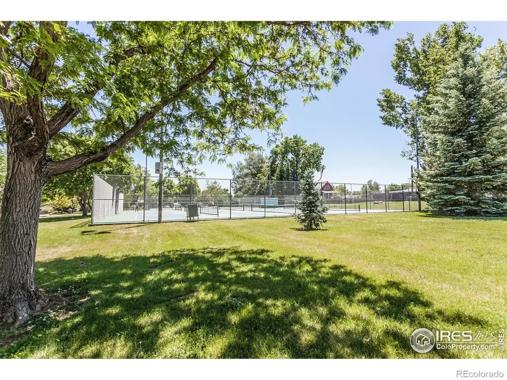 1379 Charles Drive Longmont CO 80503