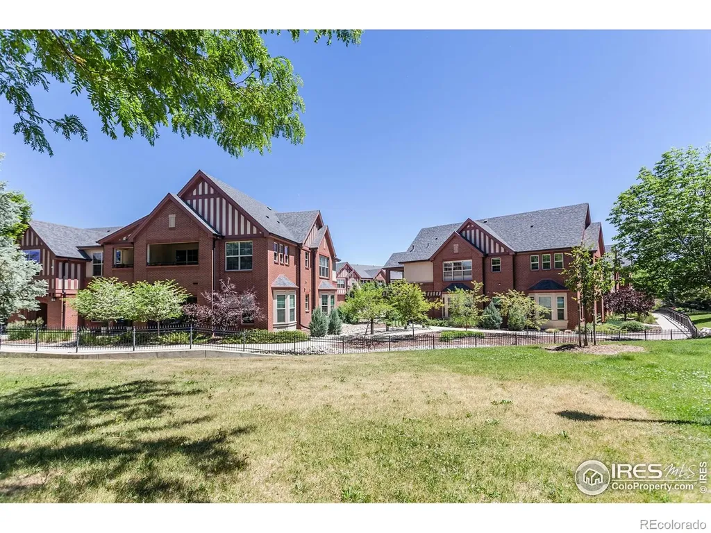 1379 Charles Drive Longmont CO 80503