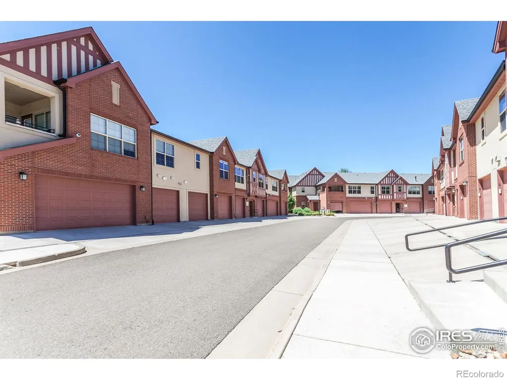 1379 Charles Drive Longmont CO 80503