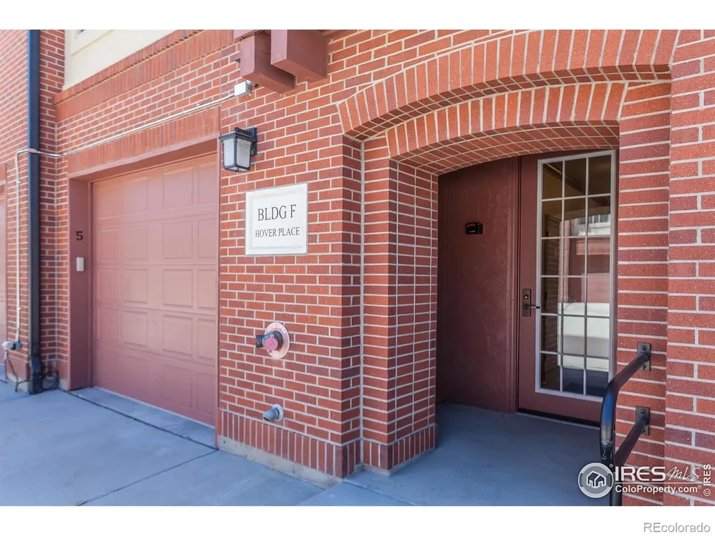 1379 Charles Drive Longmont CO 80503