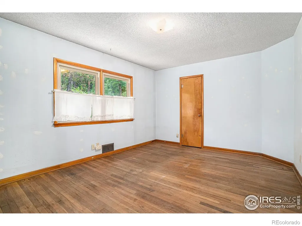 143 Waltonia Road Drake CO 80515