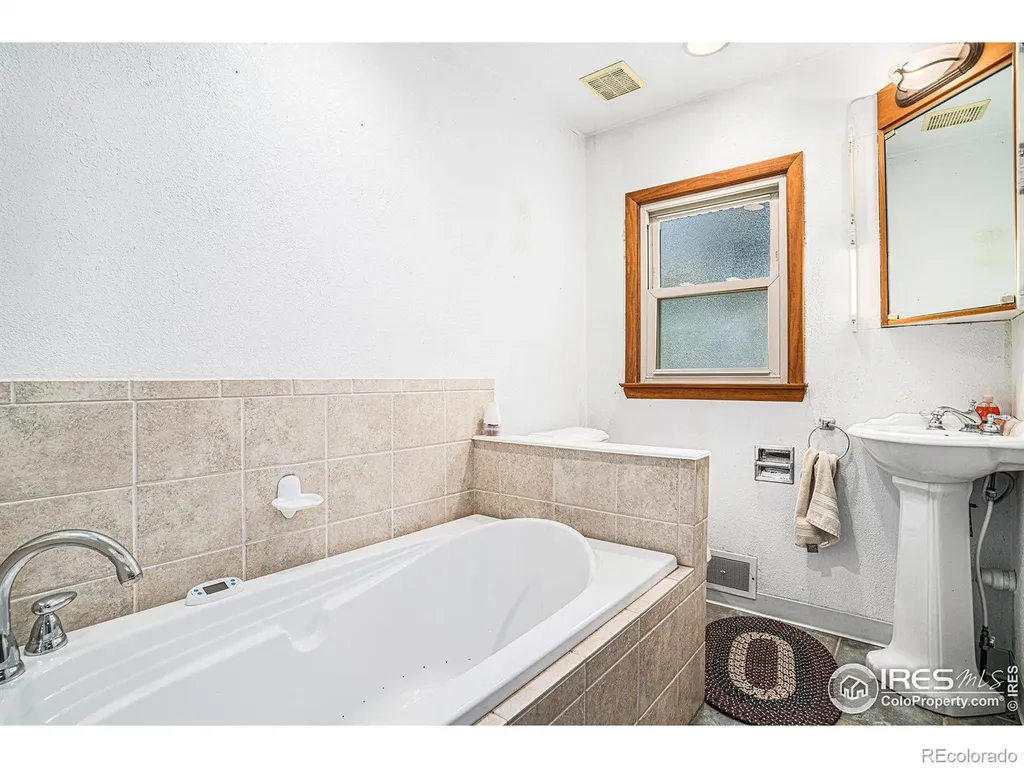 143 Waltonia Road Drake CO 80515