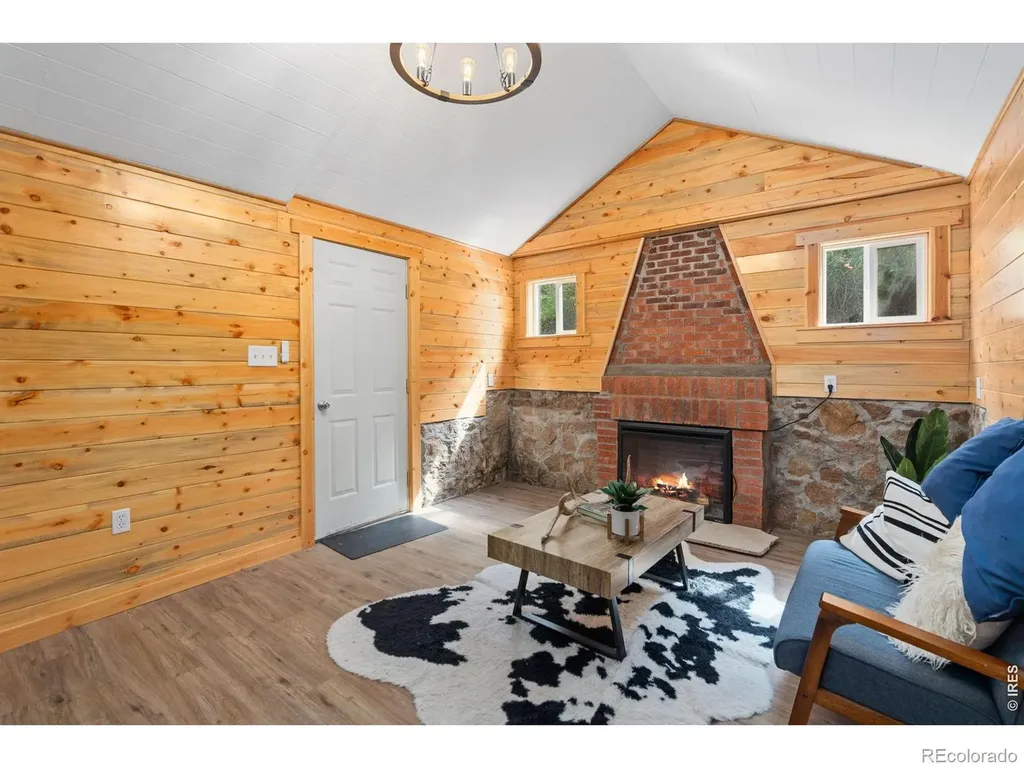 6781 County Road 43 Glen Haven CO 80532