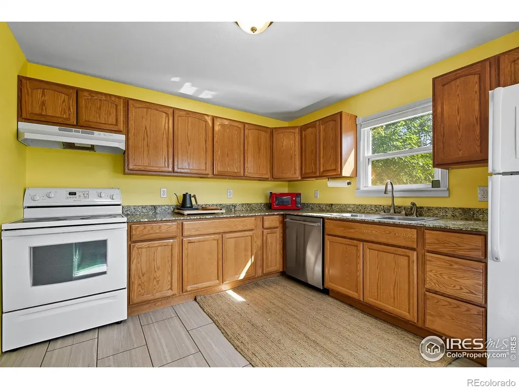 342 4th Avenue Lyons CO 80540