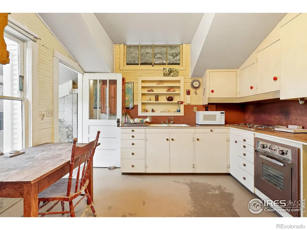 6112 Fourmile Canyon Drive Boulder CO 80302