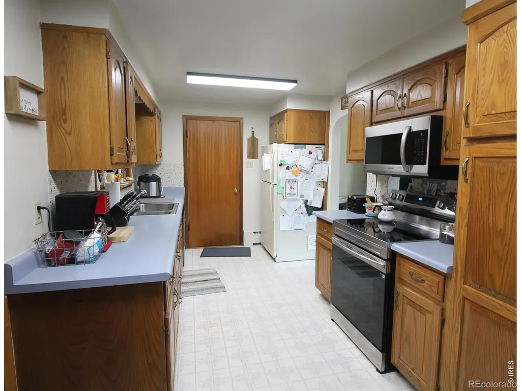 221 N Wallace Avenue Haxtun CO 80731
