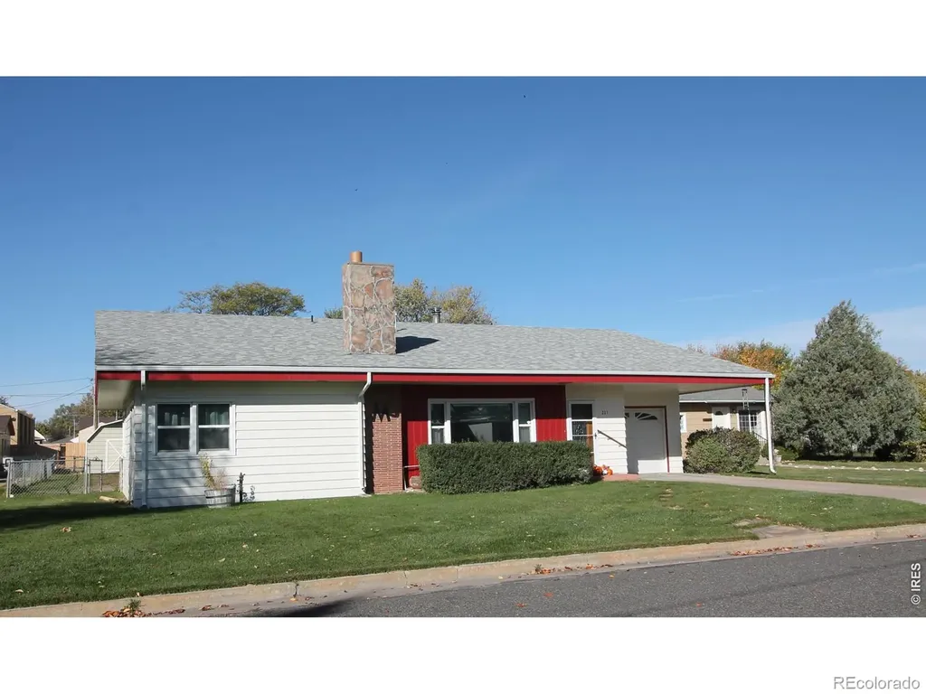 221 N Wallace Avenue Haxtun CO 80731