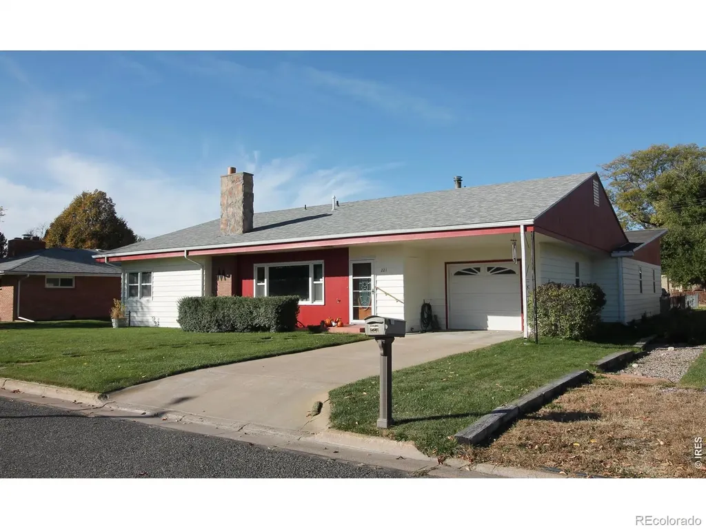 221 N Wallace Avenue Haxtun CO 80731
