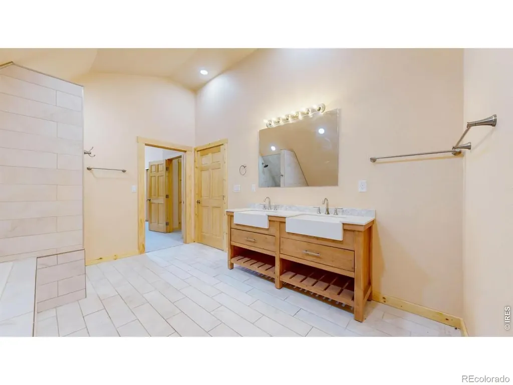 598 Taylor Road Lyons CO 80540