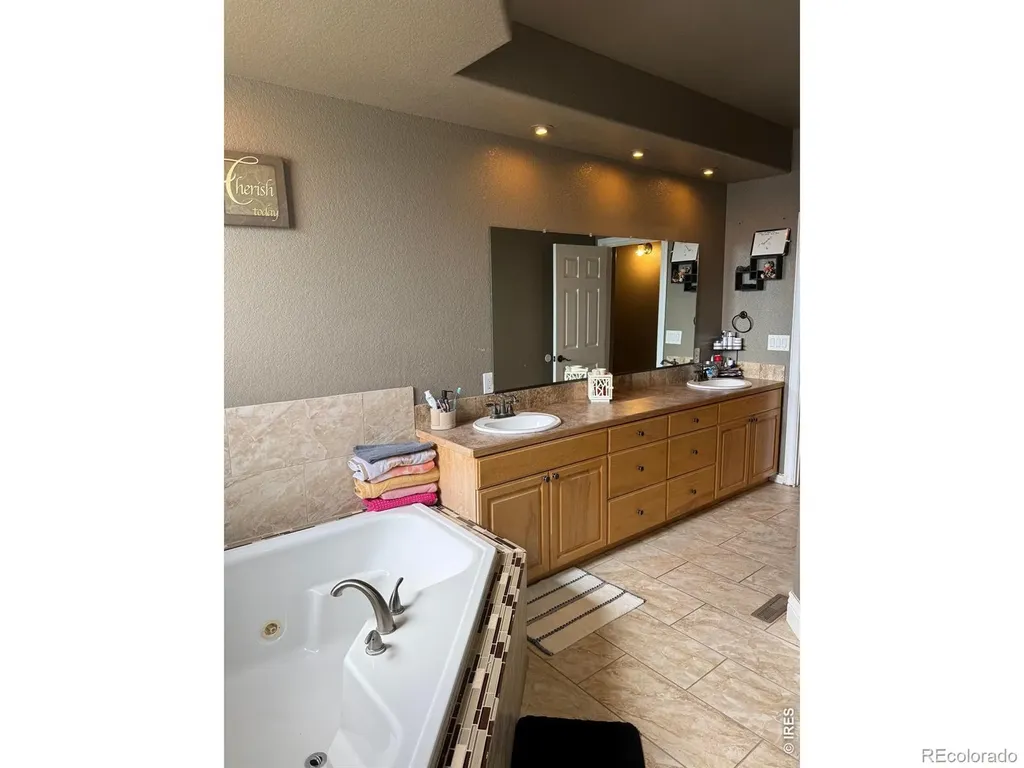 419 E 3rd Avenue Wiggins CO 80654