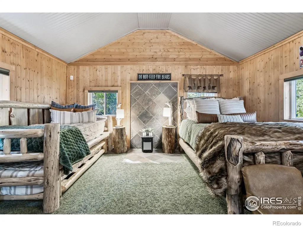 541 Riverside Drive Lyons CO 80540