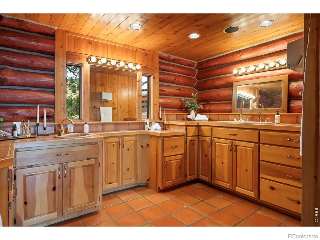 1327 Weaver Drive Boulder CO 80302