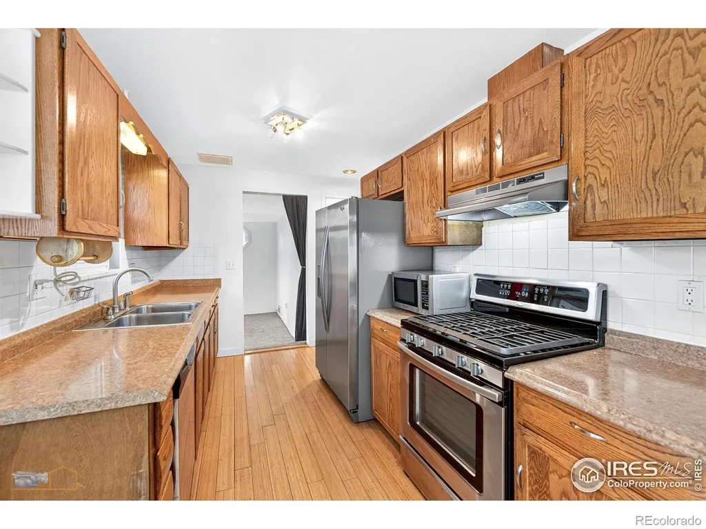 2521 Danbury Drive Longmont CO 80503