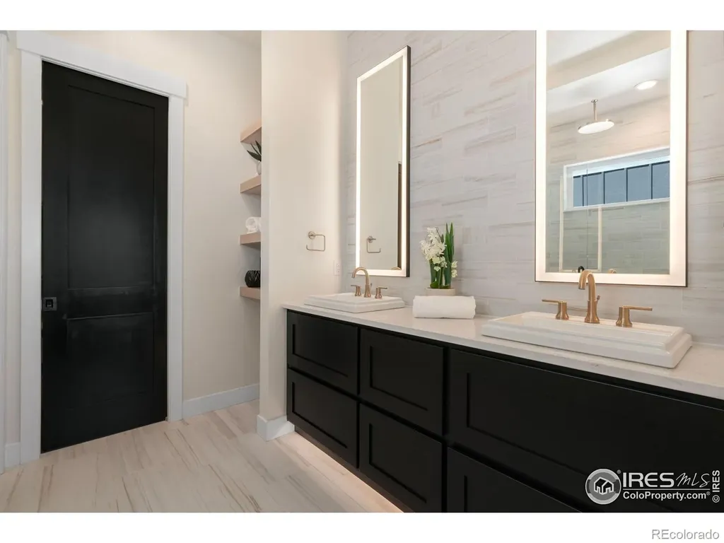 3631 N Buchanan Court Aurora CO 80019