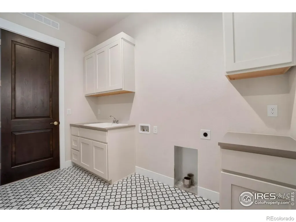 24113 E 36th Place Aurora CO 80019