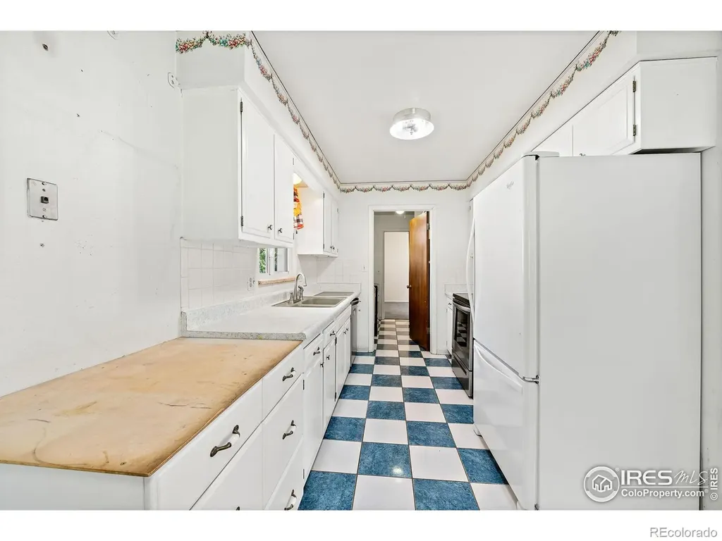 111 Barbara Street Louisville CO 80027