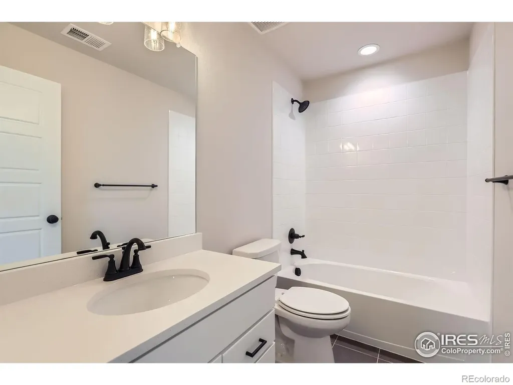 5901 Aspenglow Street Longmont CO 80504