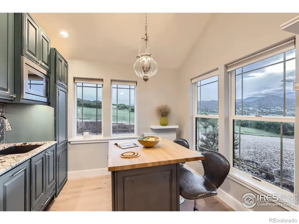 1570 County Road 37e Lyons CO 80540