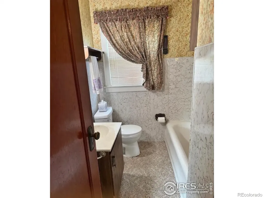 141 N Walker Avenue Haxtun CO 80731
