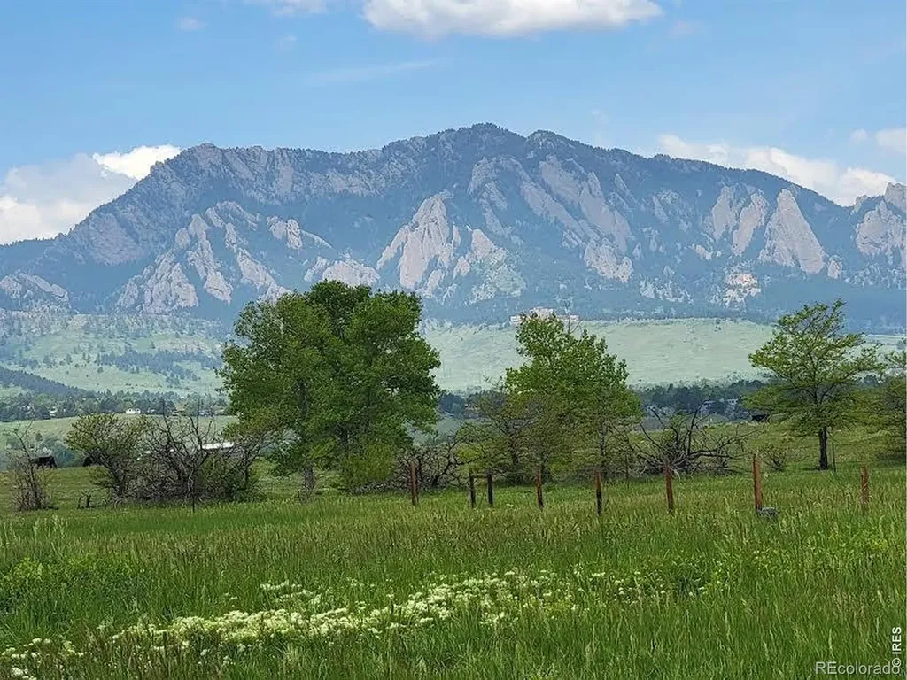 1085 S Cherryvale Road Boulder CO 80303