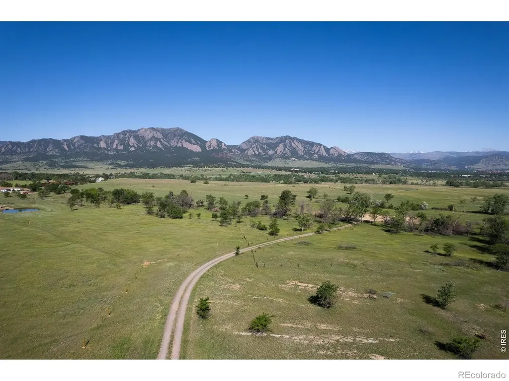 1085 S Cherryvale Road Boulder CO 80303