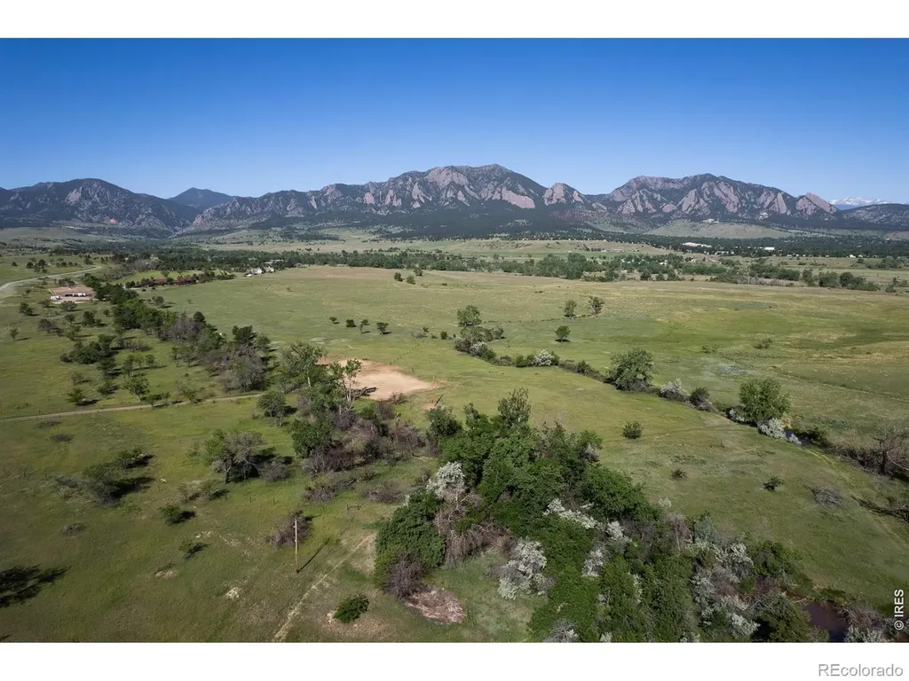 1085 S Cherryvale Road Boulder CO 80303