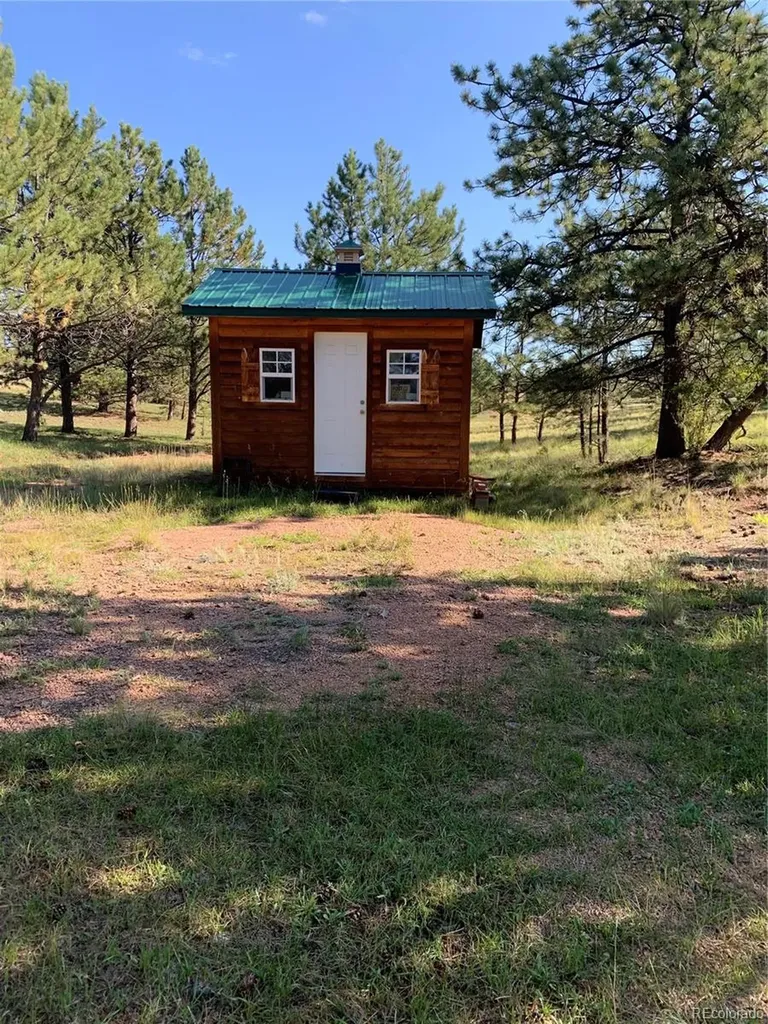 330 Arrowhead Drive Florissant CO 80816