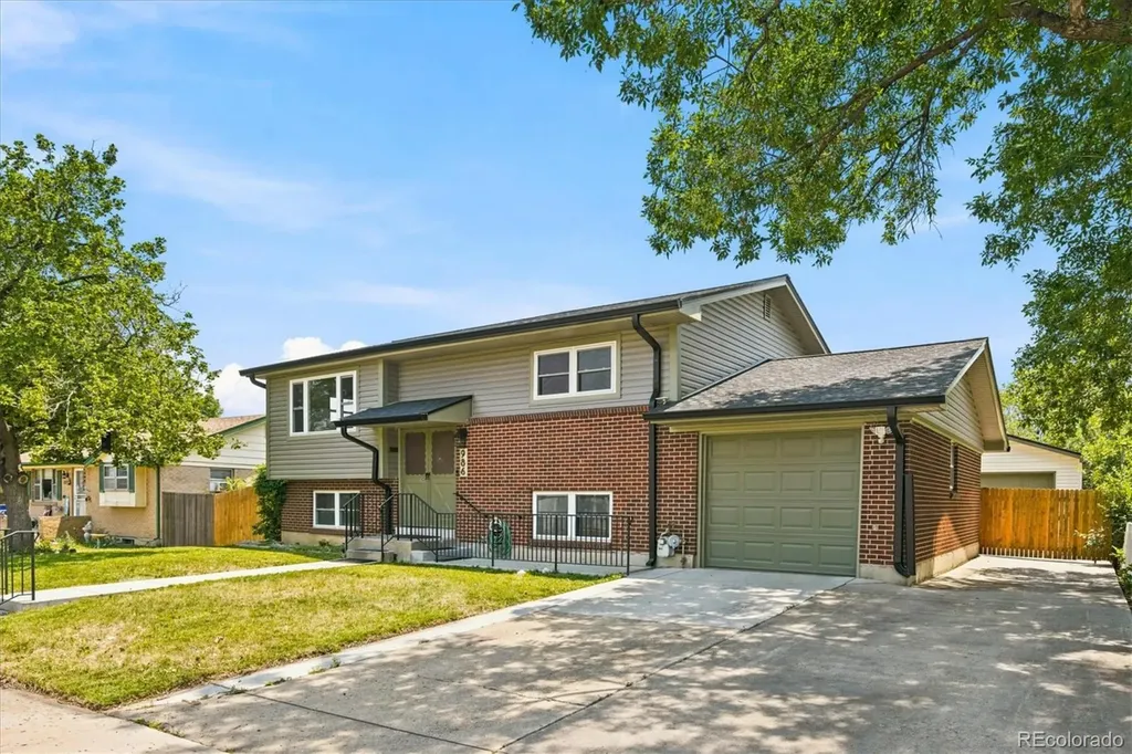 986 E 114th Place Denver CO 80233
