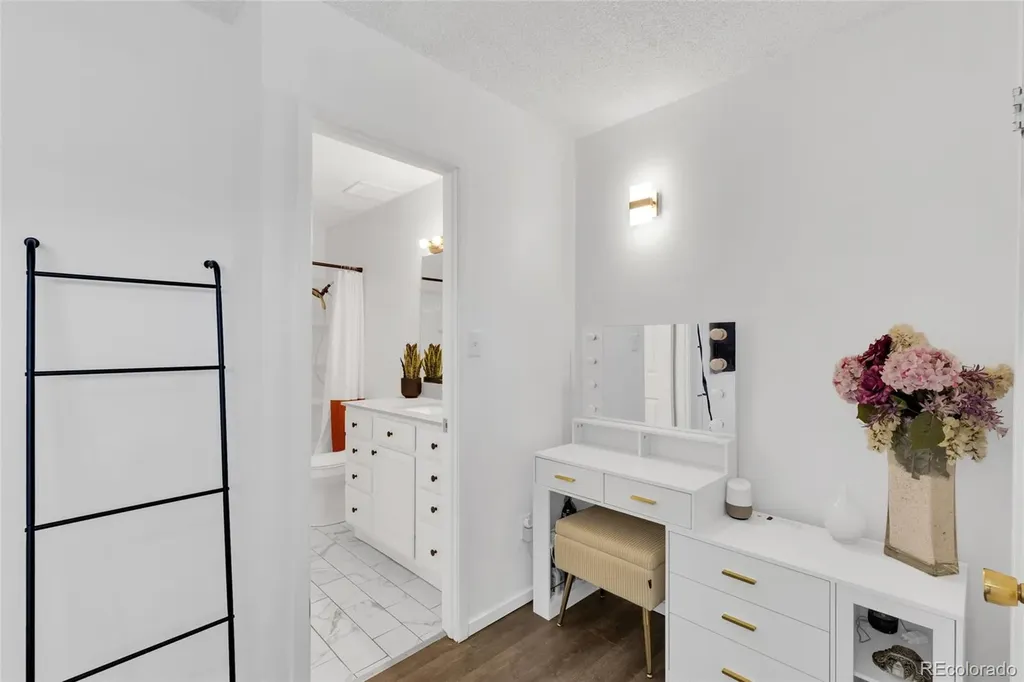 9240 E Lehigh Avenue Denver CO 80237