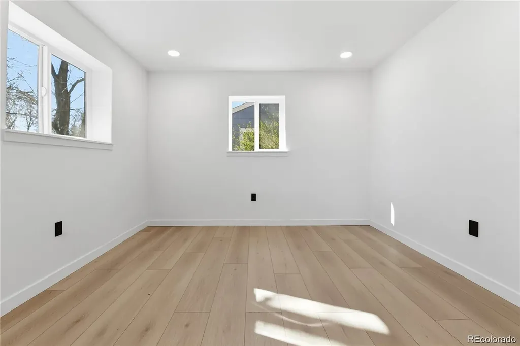 1431 S Glencoe Street Denver CO 80222