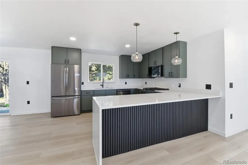 1431 S Glencoe Street Denver CO 80222
