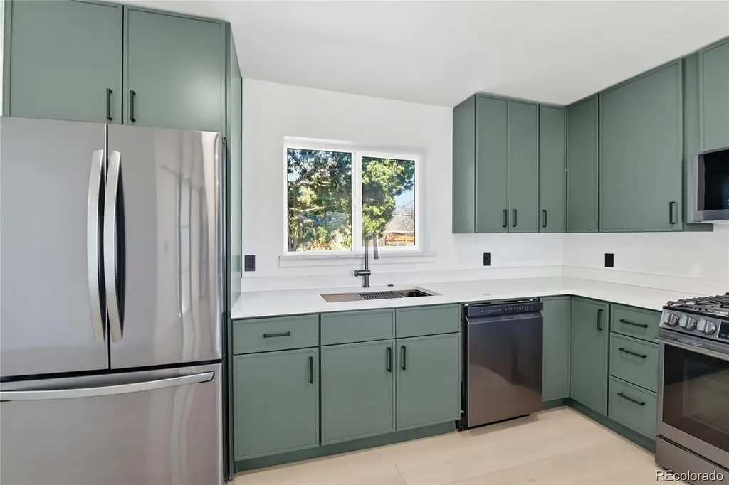 1431 S Glencoe Street Denver CO 80222