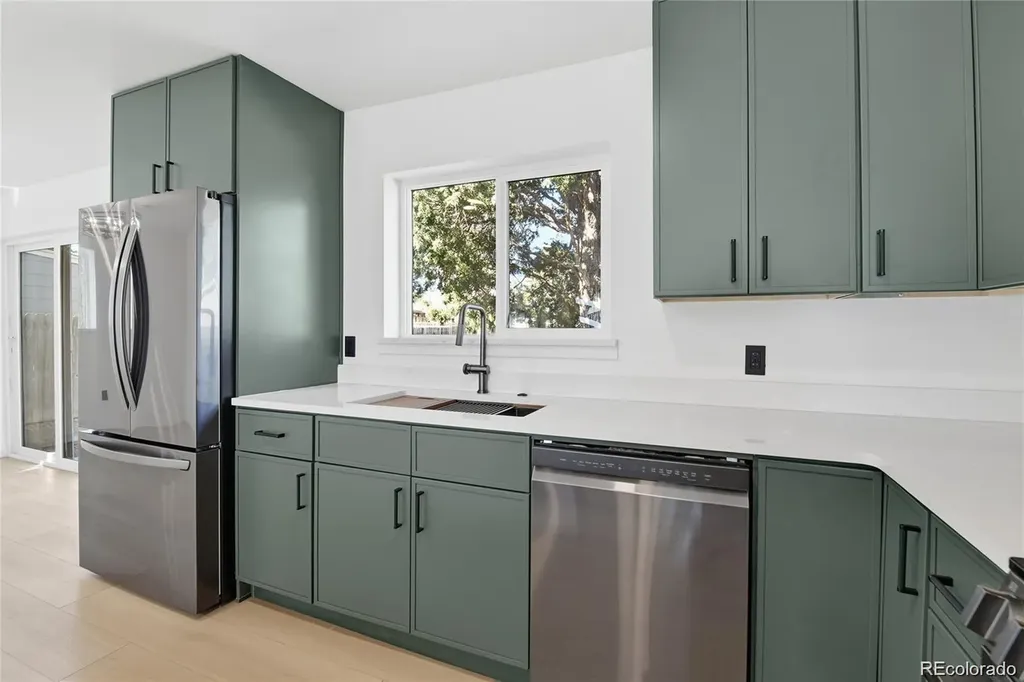 1431 S Glencoe Street Denver CO 80222