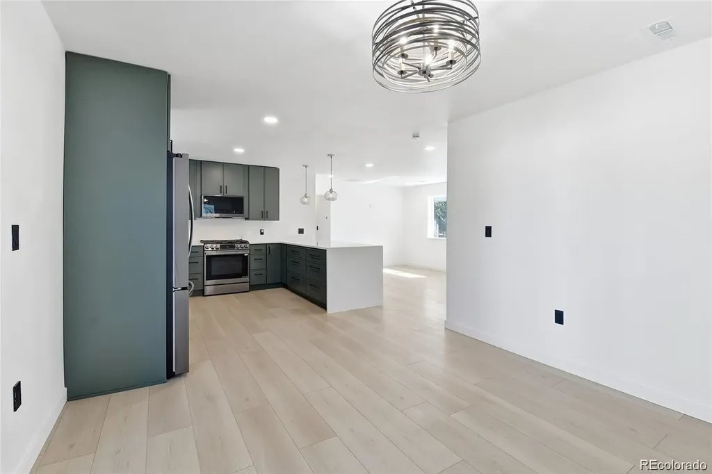 1431 S Glencoe Street Denver CO 80222