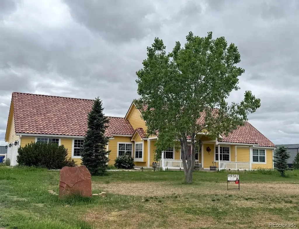 55740 E 41st Avenue Strasburg CO 80136