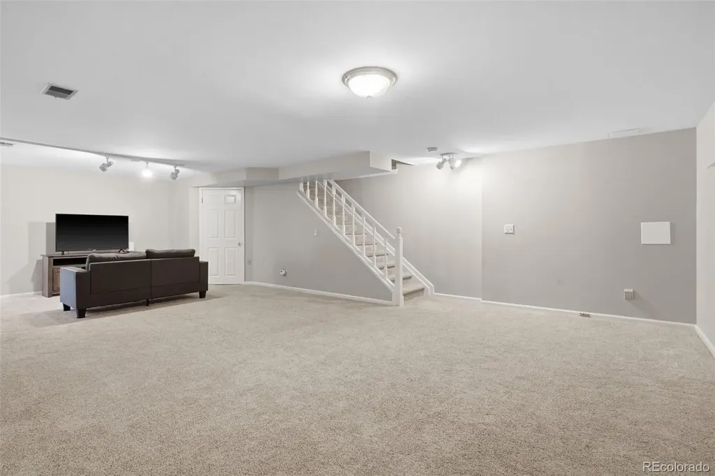 1912 S Balsam Street Lakewood CO 80227