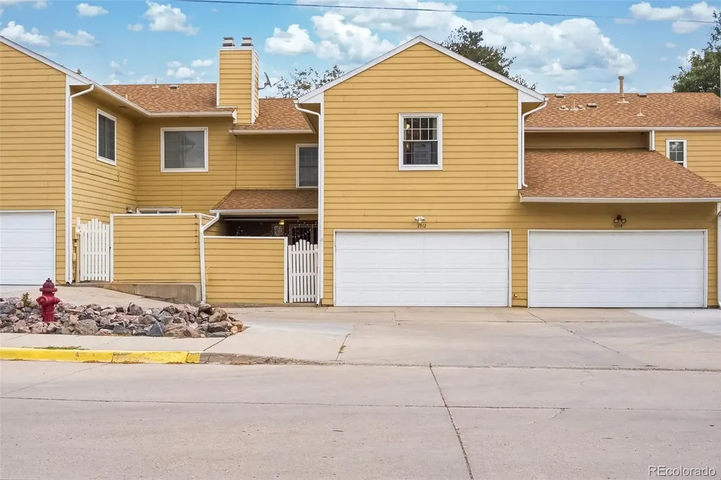 1912 S Balsam Street Lakewood CO 80227