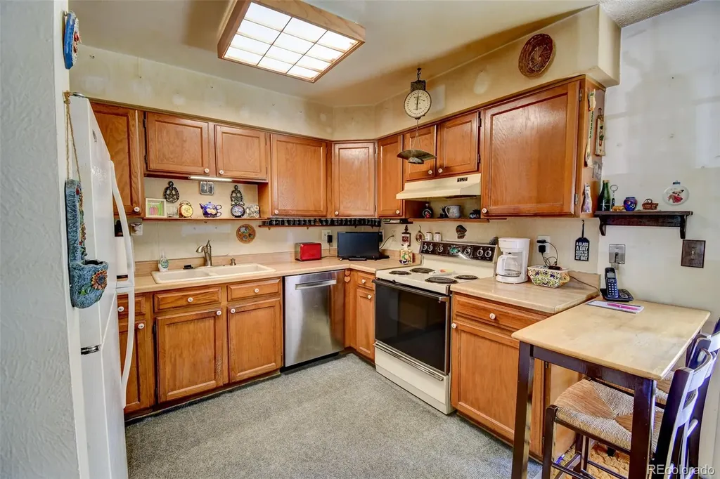 6673 S Dahlia Circle Centennial CO 80121