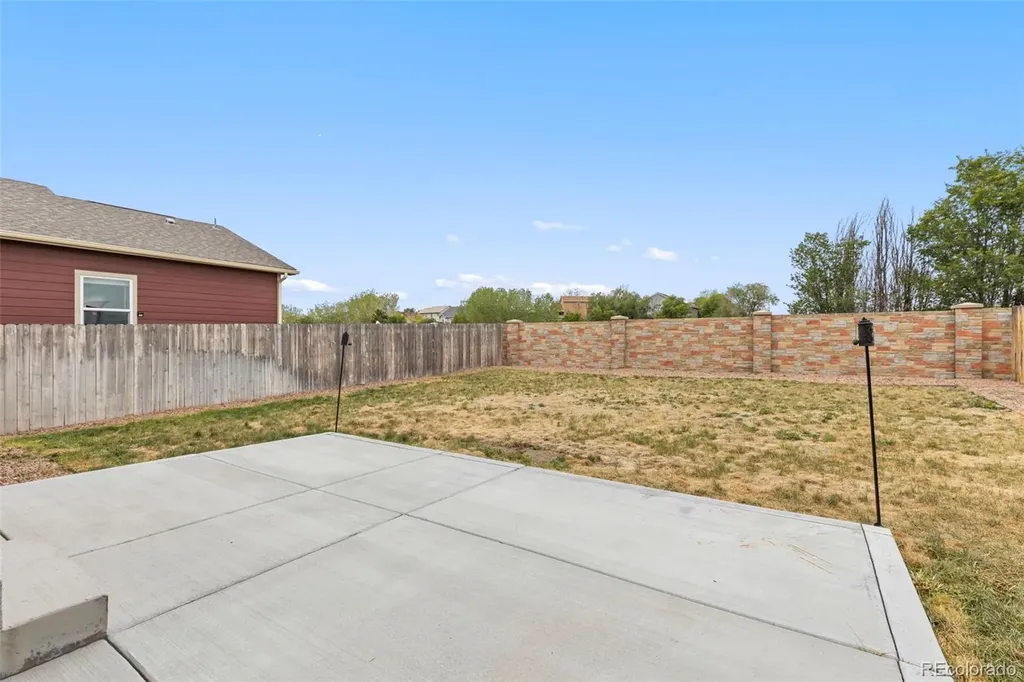 6206 Meadowbank Lane Colorado Springs CO 80925