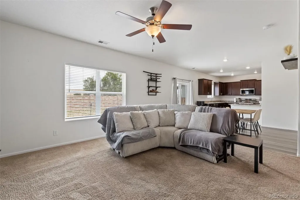 6206 Meadowbank Lane Colorado Springs CO 80925