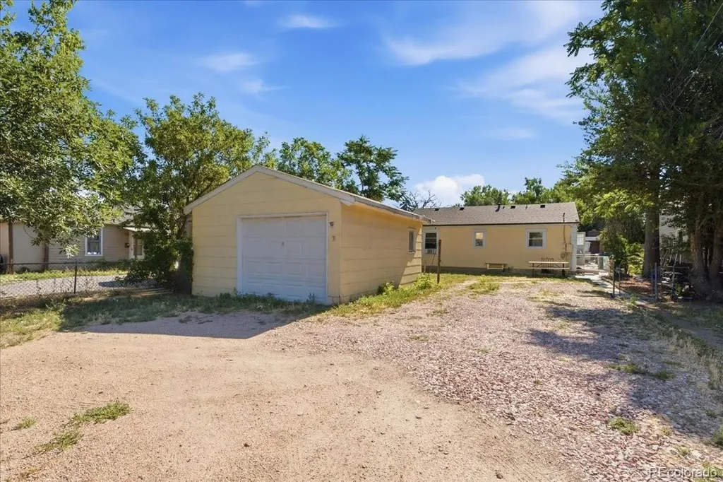 1725 Dayton Street Aurora CO 80010